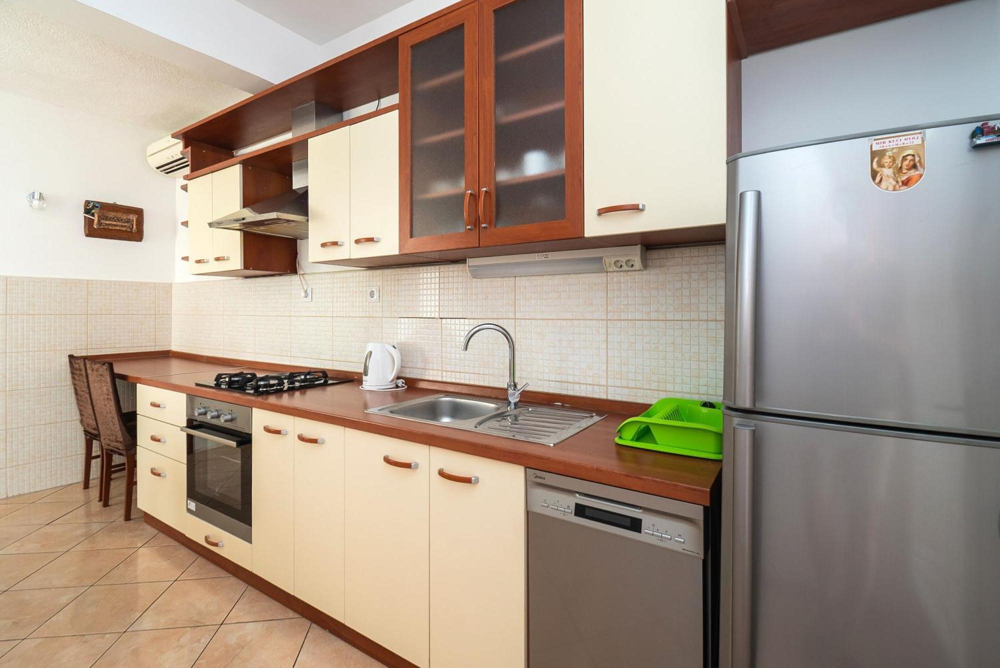 פרימוסטן Apartments Polly מראה חיצוני תמונה