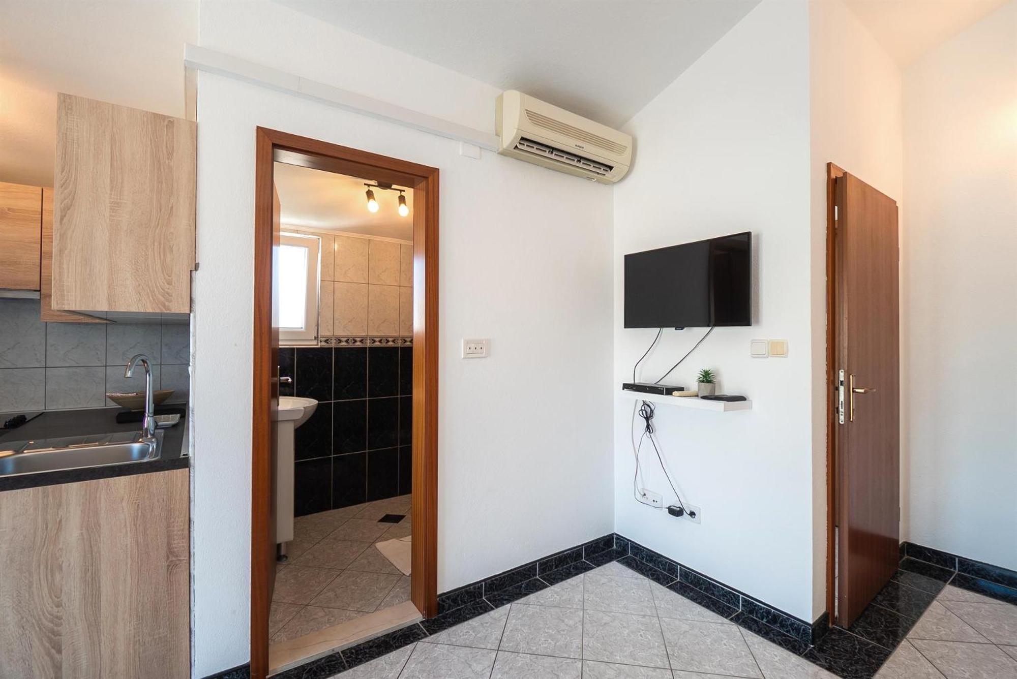 פרימוסטן Apartments Polly מראה חיצוני תמונה