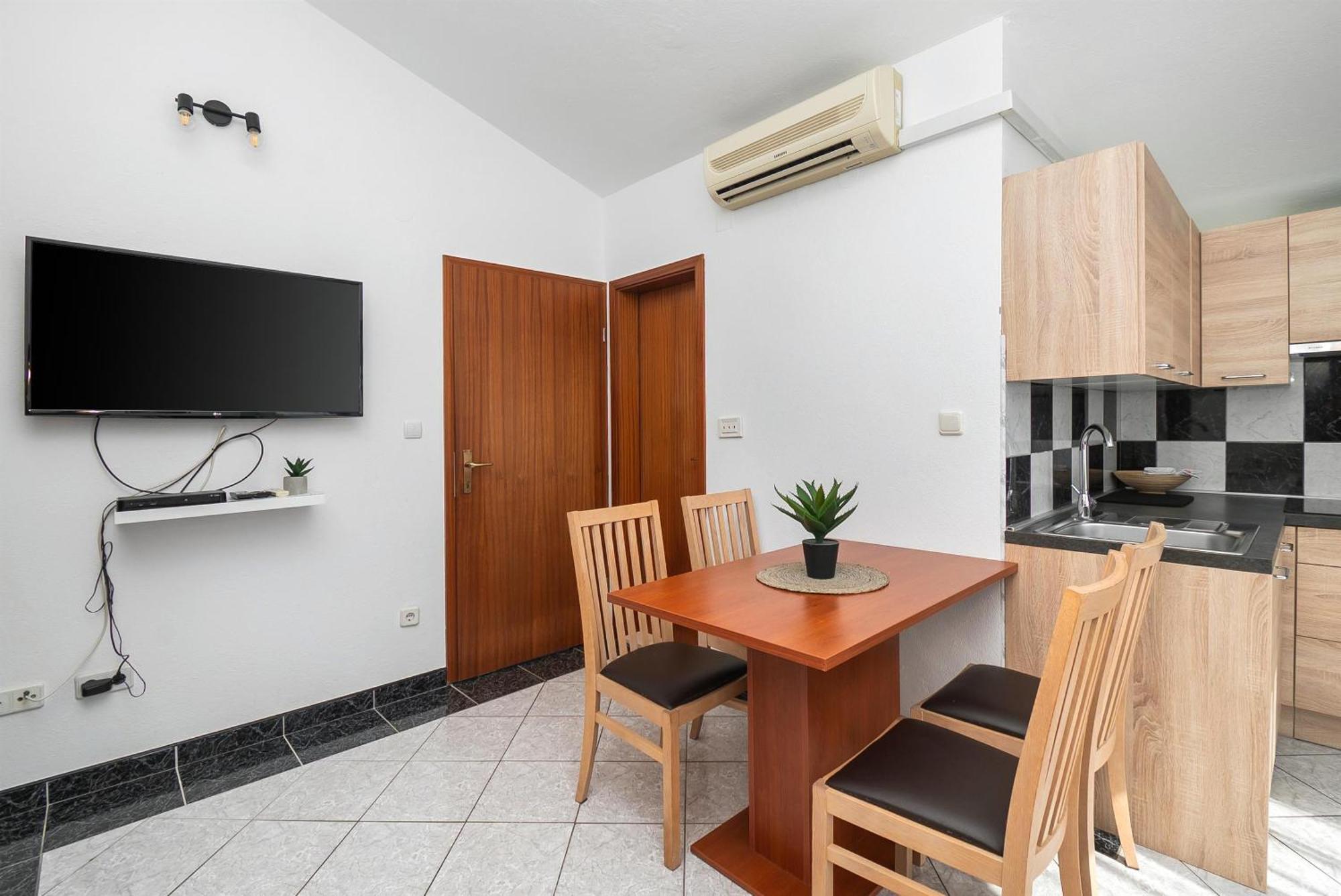פרימוסטן Apartments Polly מראה חיצוני תמונה