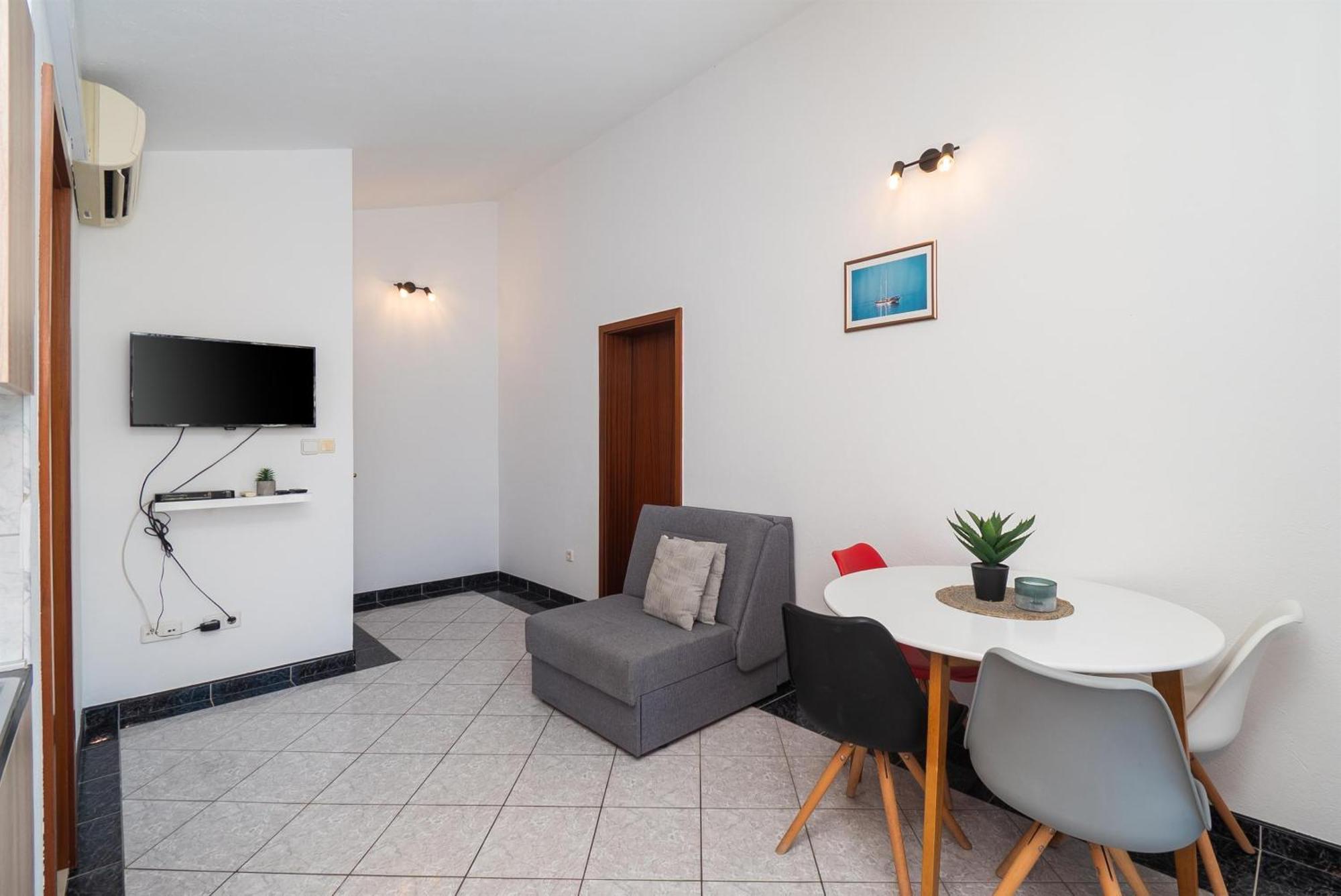 פרימוסטן Apartments Polly מראה חיצוני תמונה