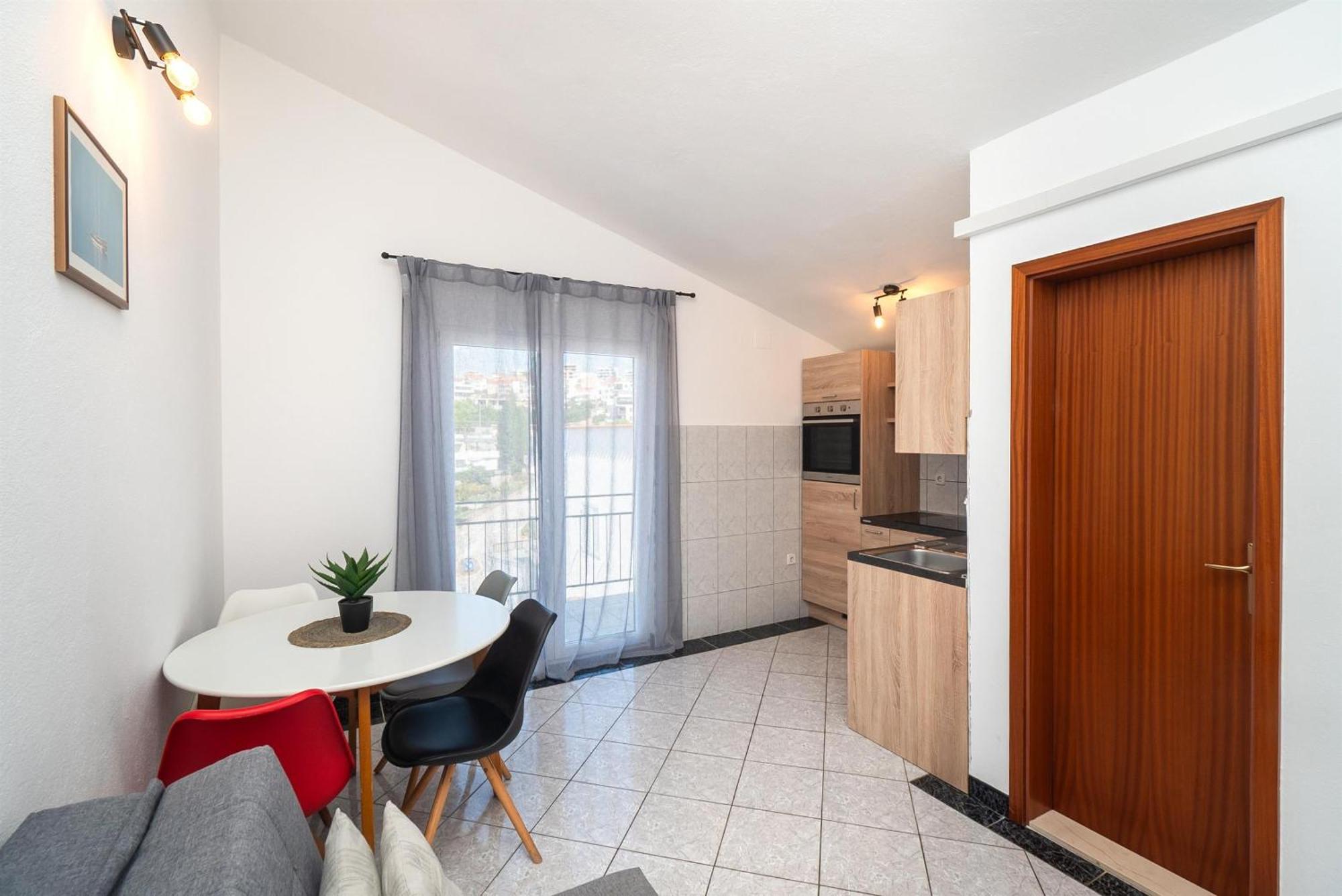 פרימוסטן Apartments Polly מראה חיצוני תמונה