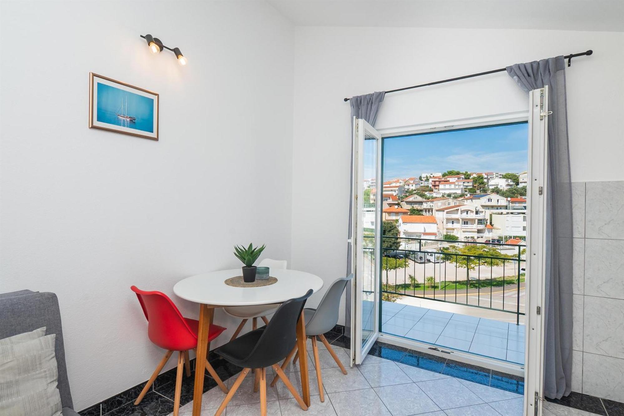 פרימוסטן Apartments Polly מראה חיצוני תמונה