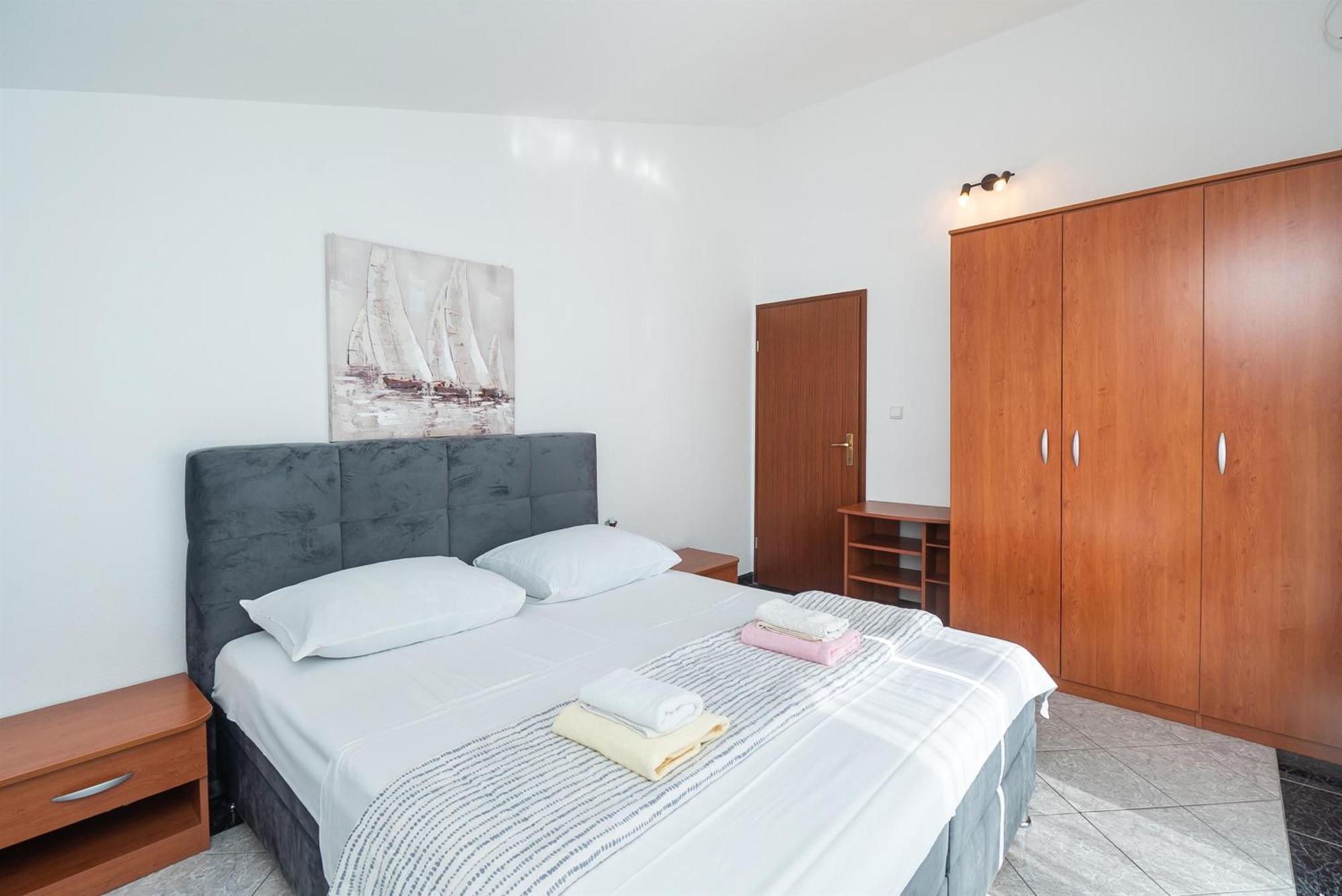 פרימוסטן Apartments Polly מראה חיצוני תמונה